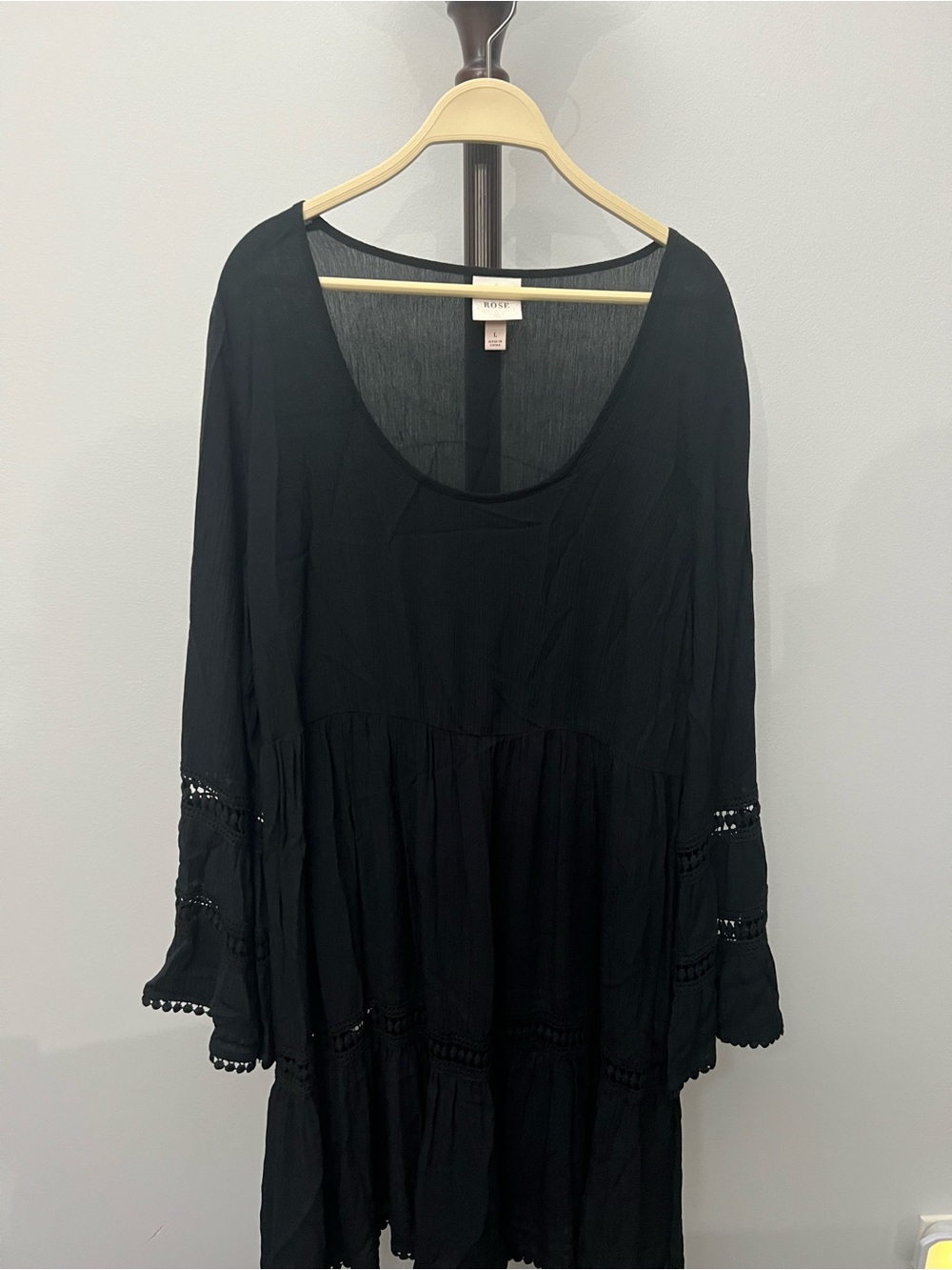 Knox Rose Black Scoop Neck Tiered Tunic
